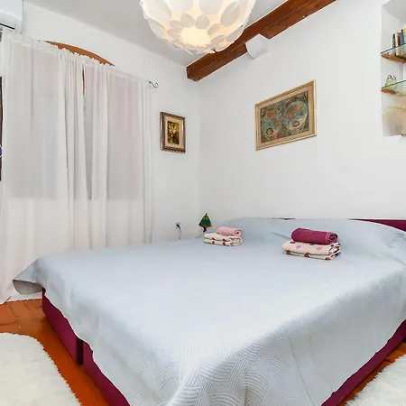 Biljana 招待所 3*